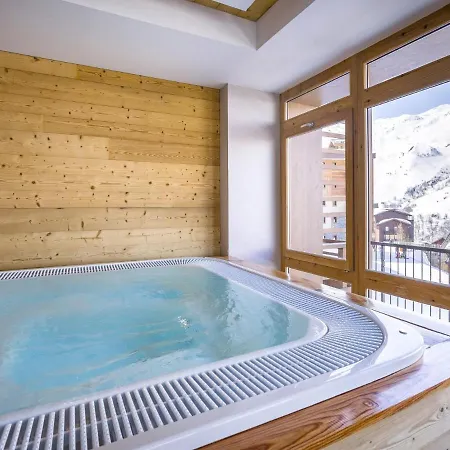 Apartment On Slopes In Les Menuires Lejlighed